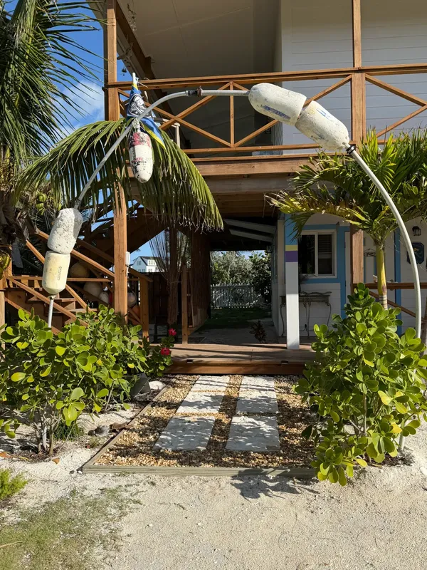 Blue Moon Cottage property photo 01