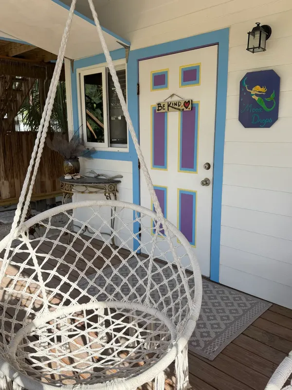 Blue Moon Cottage property photo 02